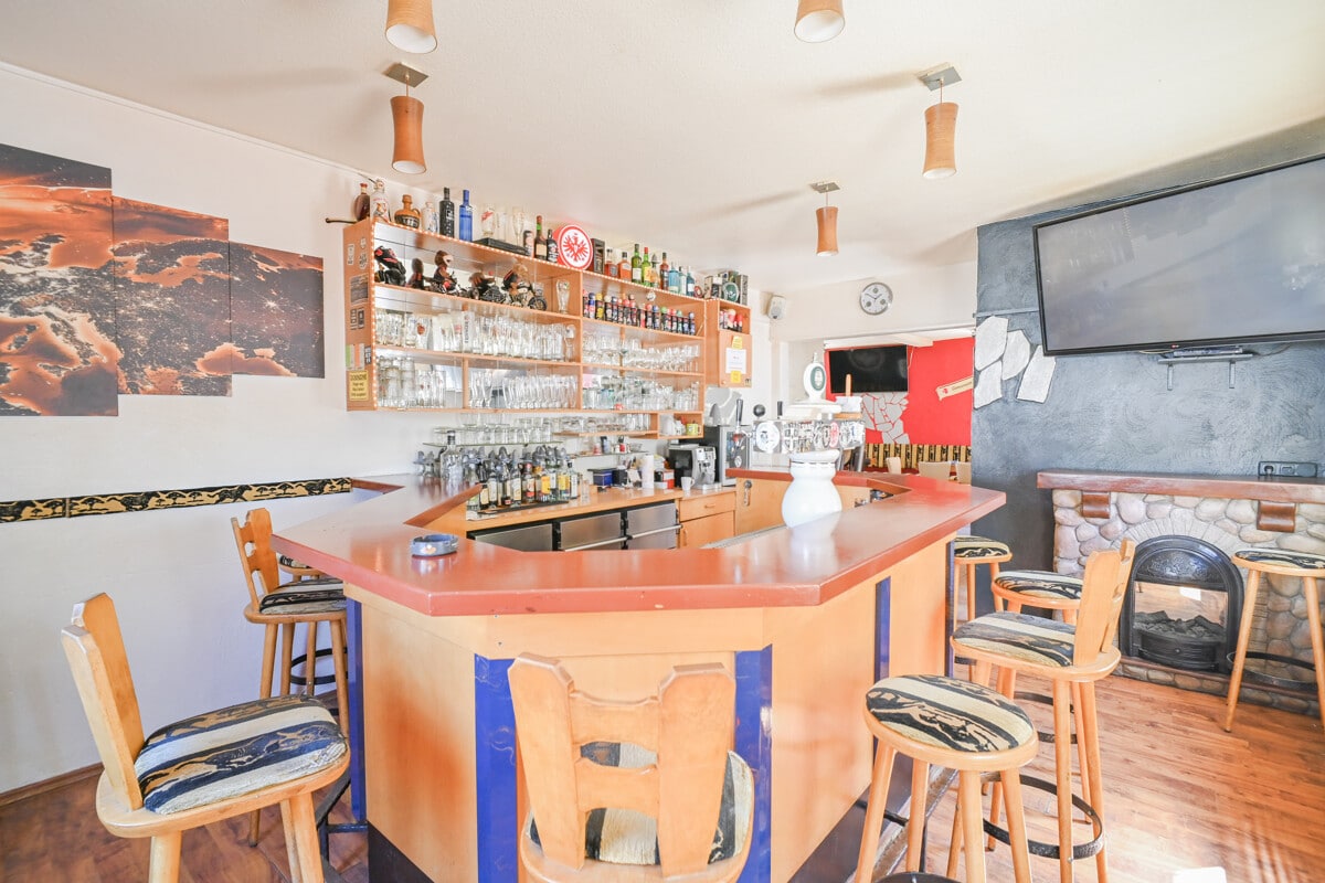 Bar EG