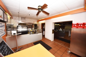 DIETZ: Voll eingerichteter, gut laufender Imbiss sofort zur Übergabe! TOP GESCHÄFTSLAGE am Bahnhof! - Eingangsbereich (645921)