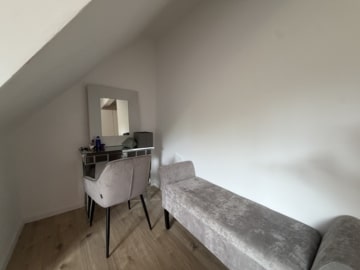 DIETZ: KOMPLETT-MÖBLIERTE 2-Zimmer-Wohnung! Möbelbilder folgen! Leidersbach - Schlafzimmer (693433)