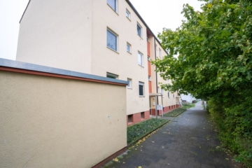 DIETZ: 2-Zimmer-Erdgeschosswohnung mit Balkon! Vermietet seit 2023 - Außenansicht (639537)