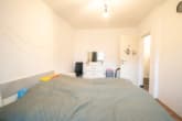 Schlafzimmer 1 - DIETZ: 2-Zimmer-Erdgeschosswohnung mit Balkon! Vermietet seit 2023