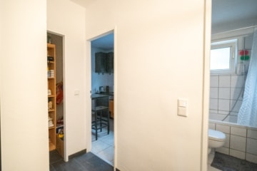 DIETZ: 2-Zimmer-Erdgeschosswohnung mit Balkon! Vermietet seit 2023 - Diele (639529)