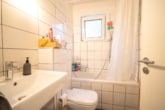 Tageslichtbadezimmer - DIETZ: 2-Zimmer-Erdgeschosswohnung mit Balkon! Vermietet seit 2023
