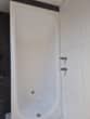 Badewanne im Tageslichtbadezimmer - DIETZ: Erstbezug nach Sanierung! Modernisierte Obergeschosswohnung mit Balkon in Großostheim!