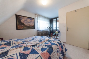 DIETZ: RESERVIERT! Modernisierungsbedürftiges Einfamilienhaus - Schlafzimmer 2 von 3 (642256)