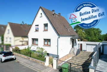 DIETZ: Modernisierungsbedürftiges Einfamilienhaus mit Garten in direkter Feldrandlage von Rollwald!, 63110 Rodgau, Einfamilienhaus