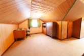 teilausgebauter Bereich DG - Urlaubsfeeling! Haus mit Wintergarten, riesiger Schwimm- und Fitnesshalle in Neuenhasslau!