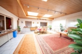Wintergarten - Urlaubsfeeling! Haus mit Wintergarten, riesiger Schwimm- und Fitnesshalle in Neuenhasslau!