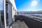 DIETZ: Moderne und helle 2-Zimmerwohnung im 3. OG mit Balkon, Einbauküche und TG-Stellplatz! - sonniger Balkon