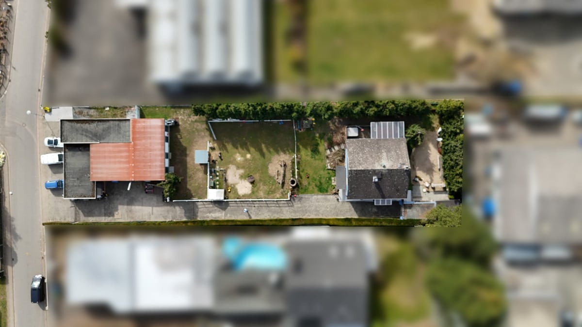 Wohnhaus und Gewerbe