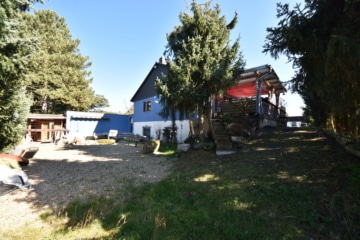 DIETZ: **RESERVIERT** Platz Für Ross und Reiter! Wohnhaus + Gewerbegebäude mit 6 Pferdestallungen! - Hinterer Garten (644088)