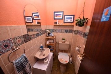 DIETZ: **RESERVIERT** Platz Für Ross und Reiter! Wohnhaus + Gewerbegebäude mit 6 Pferdestallungen! - Gäste-WC (644102)