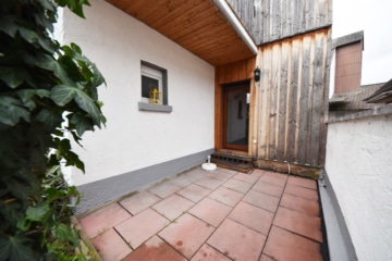DIETZ: Ohne Mieter! 2-Familienhaus + Einfamilienhaus inklusive 3 Garagen, Innenhof und Garten! - 2-FH EG Terrasse (656541)