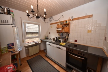 DIETZ: FREIWERDENDE 3 Wohnungen in 2 Häusern inklusive 3 Garagen, Innenhof und Garten Schaafheim - Nebengebäude OG Küche (646870)