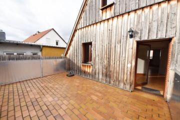 DIETZ: Ohne Mieter! 2-Familienhaus + Einfamilienhaus inklusive 3 Garagen, Innenhof und Garten! - 2-FH OG Terrasse (656546)