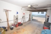 DIETZ: Walmdachbungalow mit Einlagerwohnung, Ausbaupotenzial im Dachgeschoss in beliebter Wohnlage! - Garage