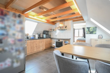 DIETZ: Gepflegtes 2-Zimmer-Apartment mit Einbauküche in Rodgau – Dudenhofen. - Esszimmer mit EBK (688509)