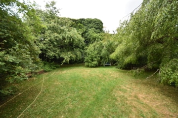 DIETZ: Wohn-und Geschäftshaus mit 817,73 qm Gesamtfläche! Genehmigte Bauvoranfrage für weiteren Bau! - Garten (644236)