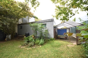 DIETZ: Wohn-und Geschäftshaus mit 817,73 qm Gesamtfläche! Genehmigte Bauvoranfrage für weiteren Bau! - Blick Rückansicht Garagengebäude (644250)