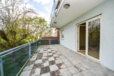 DIETZ: Großes 1-2 Familien Mehrgenerationshaus in Feldrandlage mit Garten und 3 Balkonen! - teilüberdachte Terrasse