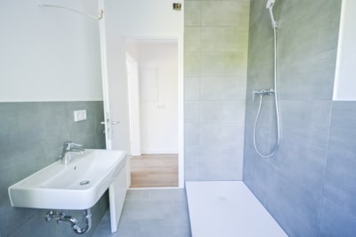 DIETZ: 2-Zimmerwohnung im energetisch sanierten 7-FH nähe Godelsberg und Waldrand! - Tageslichtbadezimmer mit Dusche (702691)