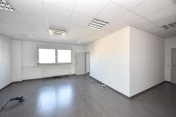DIETZ: Hochwertiges Lager- und Produktionsgebäude für Ihr repräsentatives Unternehmen! - Büro OG (659963)
