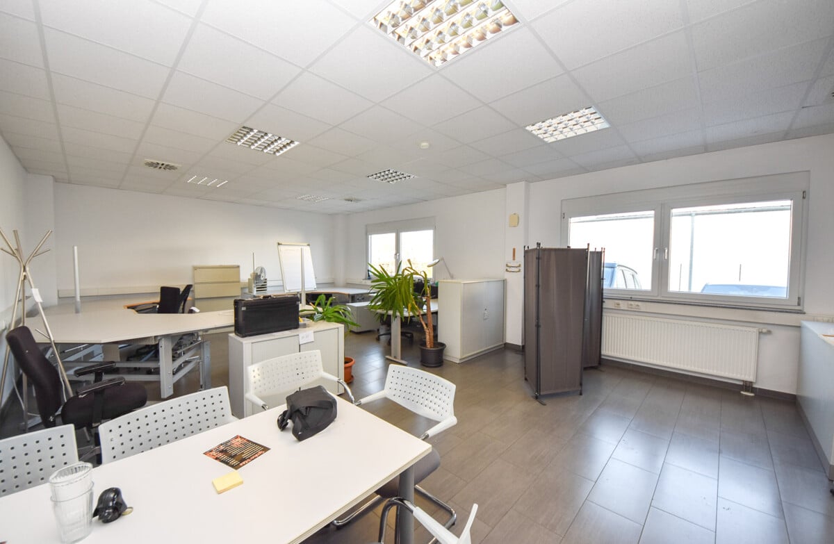 Großraum Büro EG