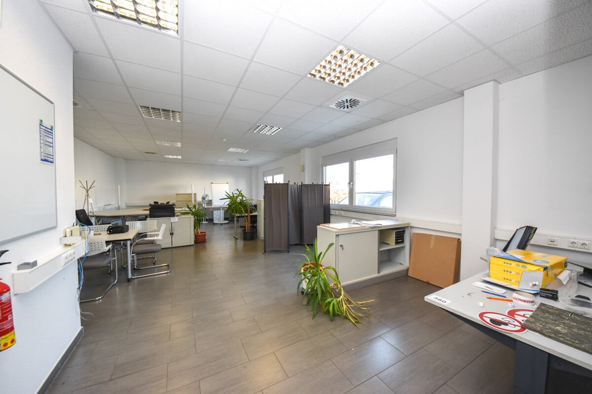 Großraum Büro EG