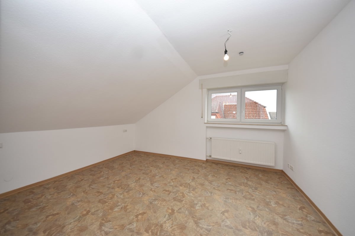 Schlafzimmer 1 von 2