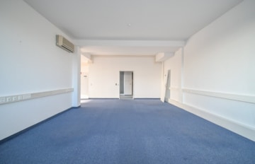 DIETZ! Büro-, Praxis oder sonstige Gewerberäume – zentrale Lage von Babenhausen! Fitnessstudio im EG - Büro 2. OG (663992)