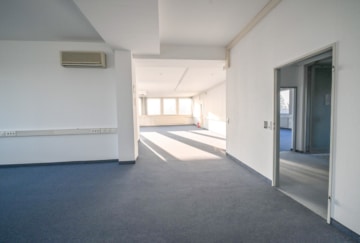 DIETZ! Büro-, Praxis oder sonstige Gewerberäume – zentrale Lage von Babenhausen! Fitnessstudio im EG - Büro 2. OG (663993)