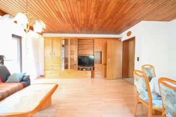 Familienfreundliches Einfamilienhaus in charmanter Lage von Reinheim-Überau! - Wohn und Essbereich EG (637906)