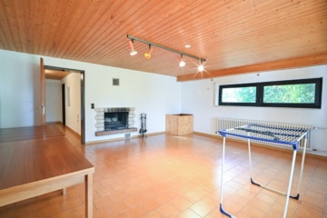 Familienfreundliches Einfamilienhaus in charmanter Lage von Reinheim-Überau! - Partyraum Zimmer 1 von 3 KG (637935)