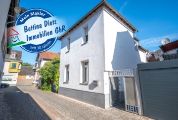 Einfamilienhaus mit Balkon in unmittelbarer Nähe der Dieburger Fußgängerzone!, 64807 Dieburg, Einfamilienhaus