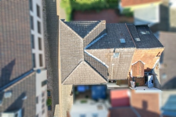 DIETZ: RESERVIERT! Einfamilienhaus mit Balkon in unmittelbarer Nähe der Dieburger Fußgängerzone! - Draufsicht (642033)