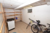 Eigener Kellerraum - DIETZ: Sofort einzugsbereite 1 Zimmerwohnung mit Balkon, Wanne, Dusche, Garten, Einbauküche