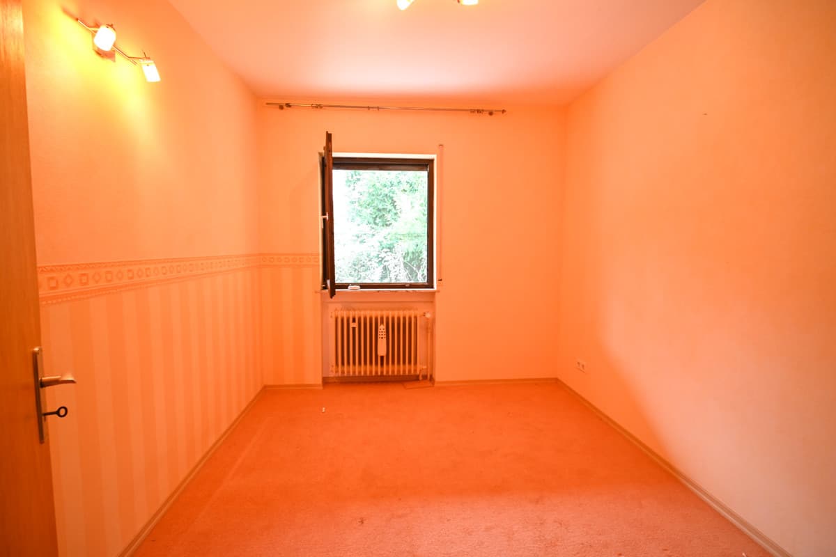 Schlafzimmer 4 von 3 EGfzimmer 3 von 4 EG