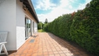 DIETZ: Gepflegter Bungalow mit herrlichem Garten und Garage in beliebter Wohnlage! - Terrasse