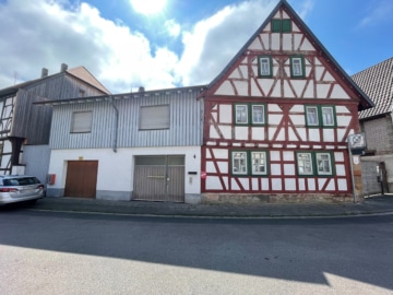 DIETZ: Bauernhaus mit 5 Wohneinheiten in zentraler Lage von Schaafheim, 64850 Schaafheim, Bauernhaus