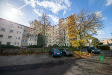 DIETZ: Provisionsfreie 4 Zi. ETW im 5. OG mit Aufzug, Loggia, Keller, eigener Garage! SOFORT FREI! - Bild (644613)