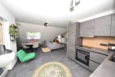 Wohnen Essen Kochen - DIETZ: Moderne 3-Zimmer-Dachgeschosswohnung mit optionaler Einbauküche – Ruhige Wohnlage!