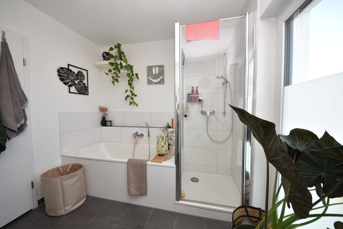 Wanne + Dusche