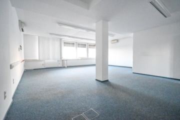 DIETZ! Büro-, Praxis oder sonstige Gewerberäume – zentrale Lage von Babenhausen! Fitnessstudio im EG - Büro 1. OG (664121)