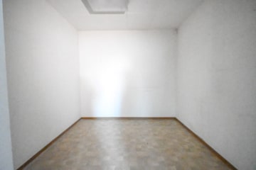 DIETZ! Büro-, Praxis oder sonstige Gewerberäume – zentrale Lage von Babenhausen! Fitnessstudio im EG - DSC_4308 (664126)