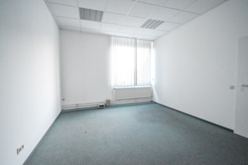 DIETZ! Büro-, Praxis oder sonstige Gewerberäume – zentrale Lage von Babenhausen! Fitnessstudio im EG - Büro 1. OG (664146)