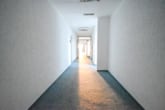 Flur 1. OG - DIETZ! Büro-, Praxis oder sonstige Gewerberäume – zentrale Lage von Babenhausen! Fitnessstudio im EG