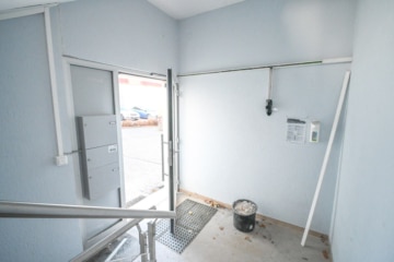 DIETZ! Büro-, Praxis oder sonstige Gewerberäume – zentrale Lage von Babenhausen! Fitnessstudio im EG - Diele EG (664204)