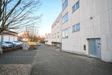 DIETZ! Büro-, Praxis oder sonstige Gewerberäume – zentrale Lage von Babenhausen! Fitnessstudio im EG - Außenansicht (664207)