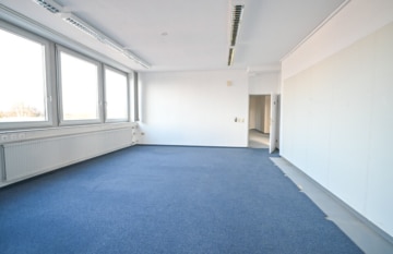 DIETZ! Büro-, Praxis oder sonstige Gewerberäume – zentrale Lage von Babenhausen! Fitnessstudio im EG - Büro 2. OG (664175)