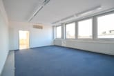 Büro 2. OG - DIETZ! Büro-, Praxis oder sonstige Gewerberäume – zentrale Lage von Babenhausen! Fitnessstudio im EG